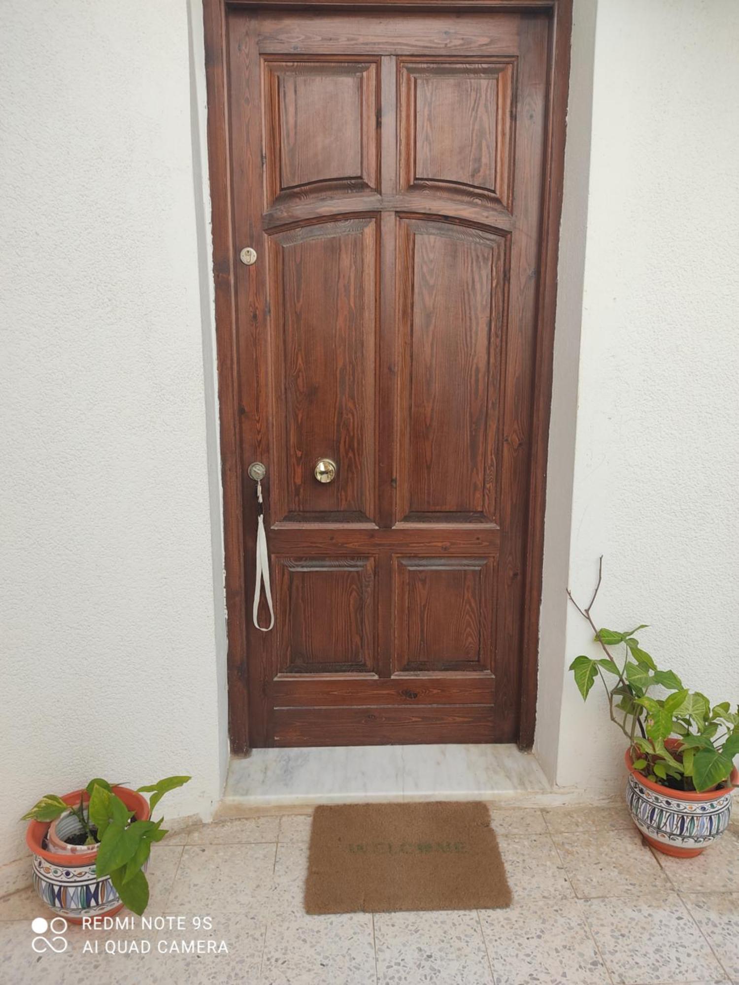 Etage De Villa Avec Jardin, Pres De L'Aireport Et Parking Prive Ariana Bagian luar foto