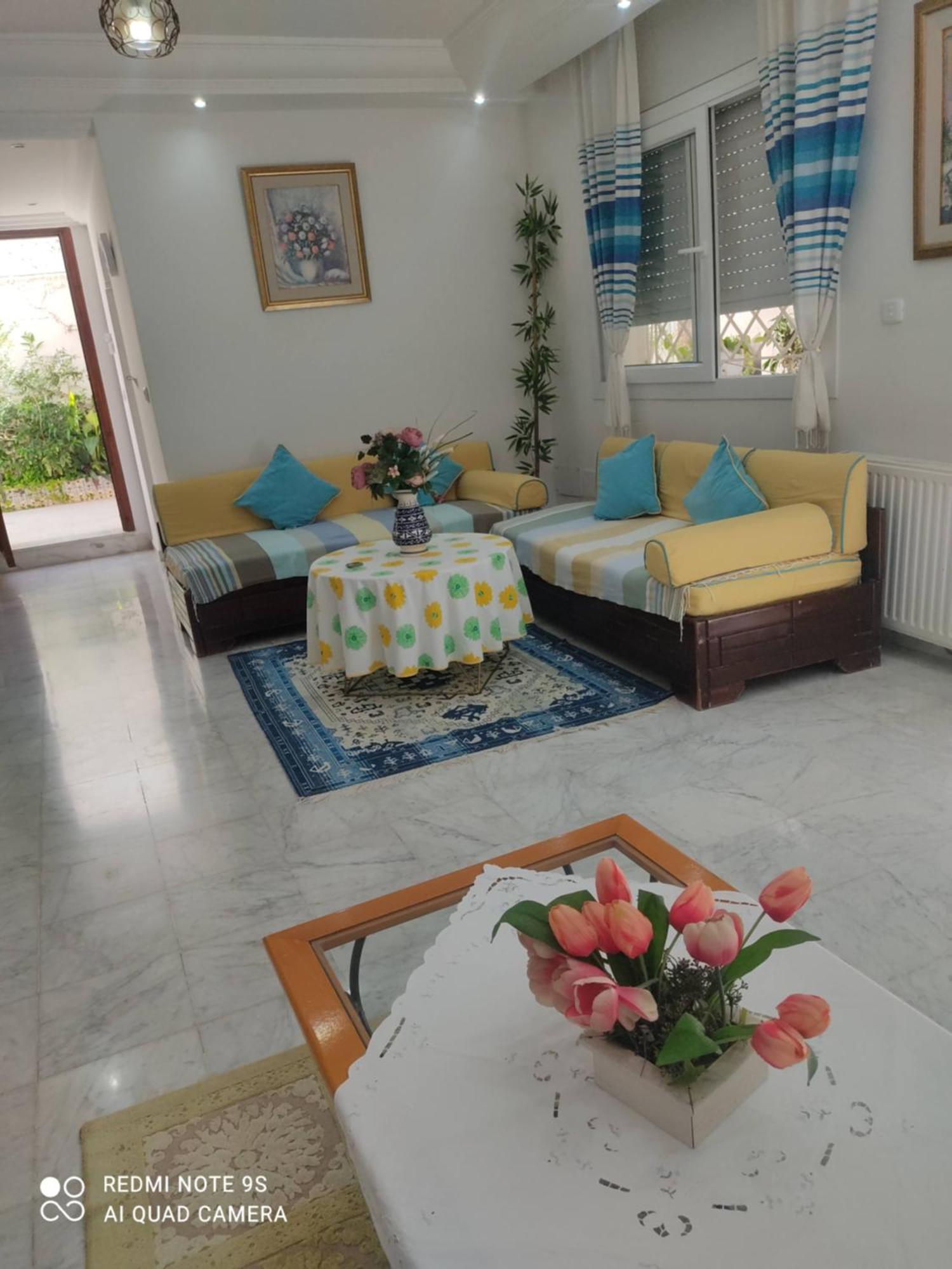 Etage De Villa Avec Jardin, Pres De L'Aireport Et Parking Prive Ariana Bagian luar foto