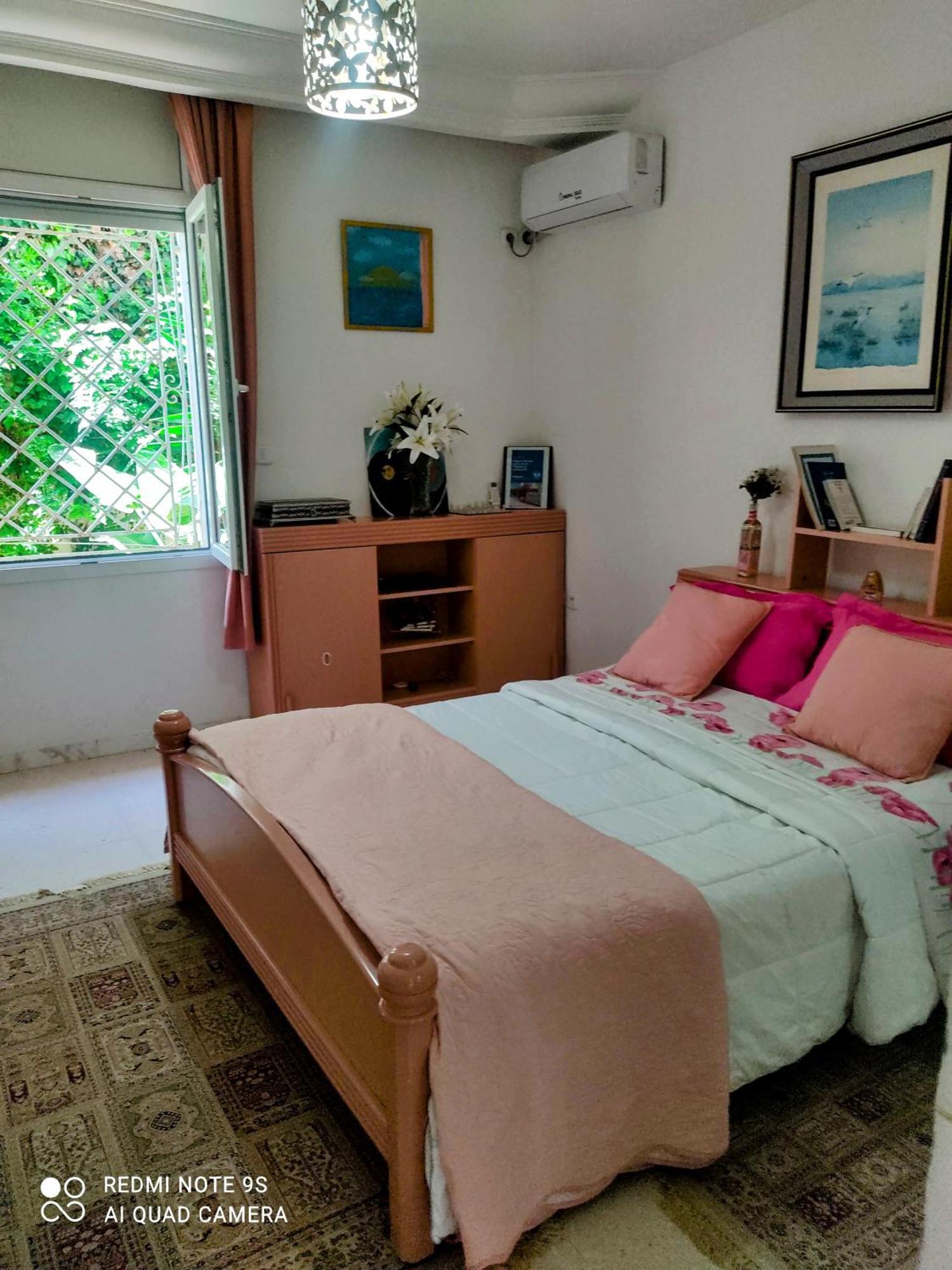 Etage De Villa Avec Jardin, Pres De L'Aireport Et Parking Prive Ariana Bagian luar foto